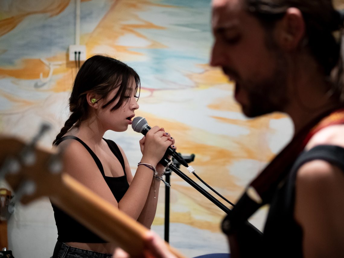 Stage musique à toulouse - association La Boîte à Outils - chanteuse